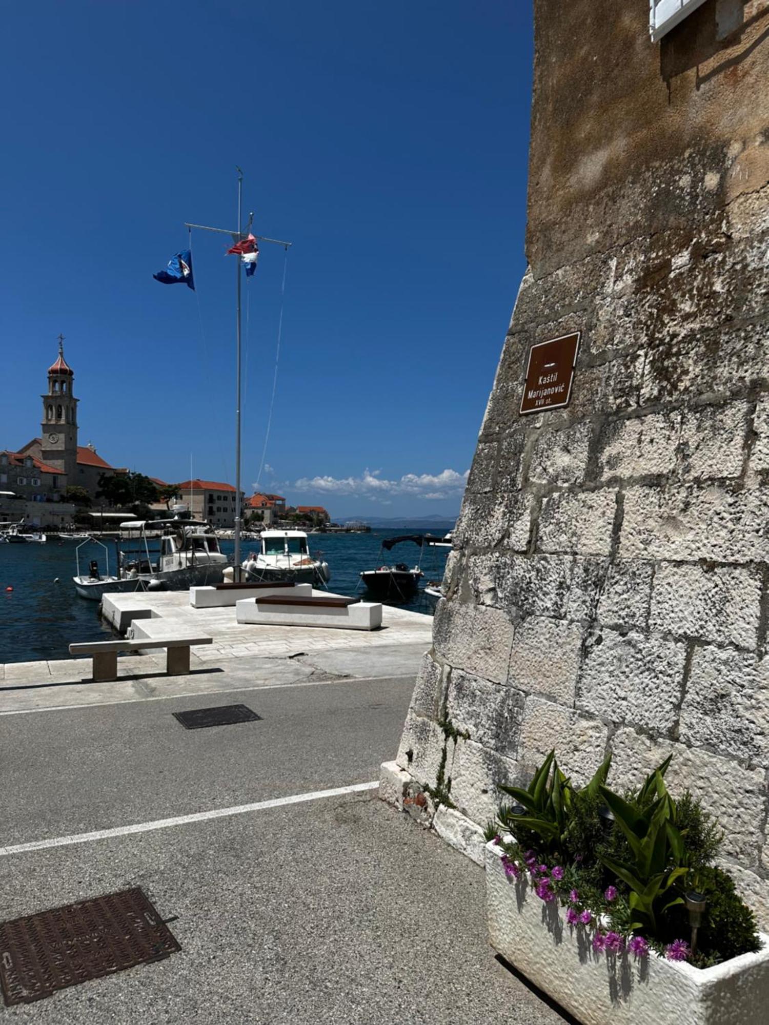 Castel Nonna Franka Apartamento Sutivan Exterior foto